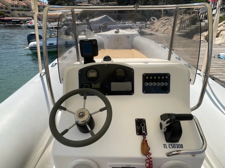 RIB for rent La Madrague at the best price