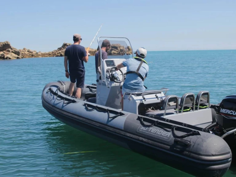 Yacht charter Saint-Quay-Portrieux cheap 3D Tender 600 Patrol