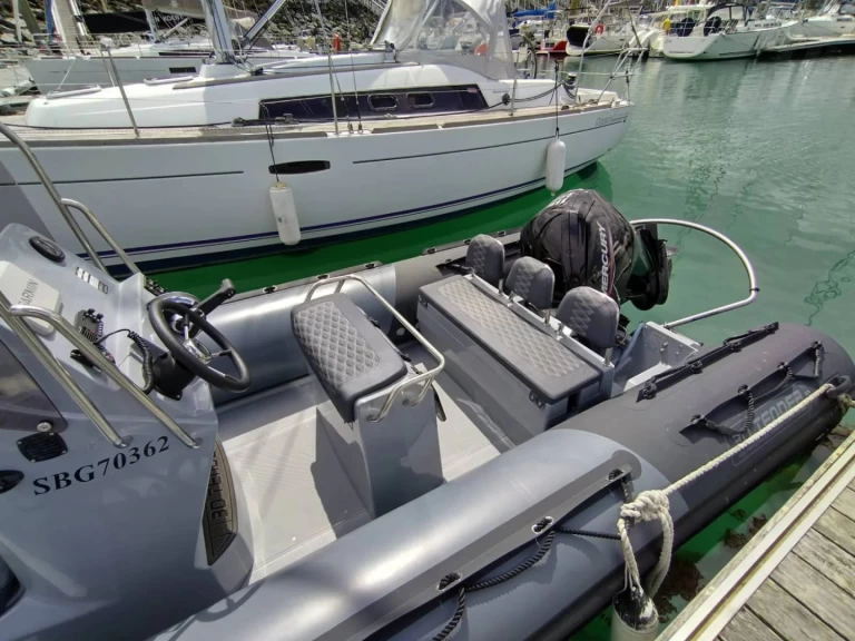Boat rental 3D Tender 3D Tender 600 Patrol in Saint-Quay-Portrieux on Samboat