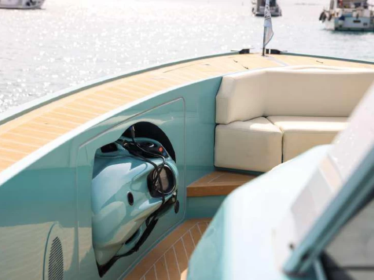 Yacht charter Cannes cheap 55 S