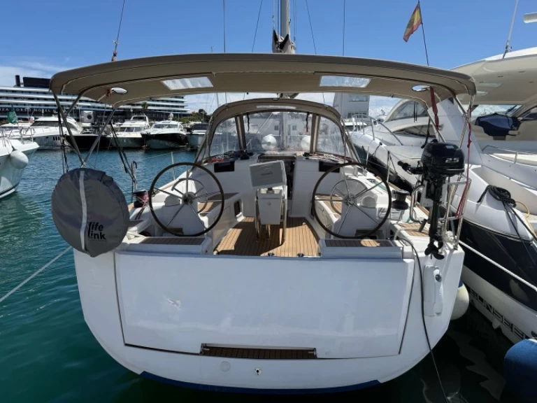 Sailboat rental in Ibiza Town - Jeanneau Sun Odyssey 449
