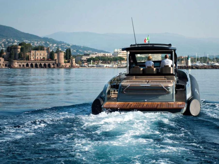 Boat rental Sacs REBEL 47 in Cannes on Samboat