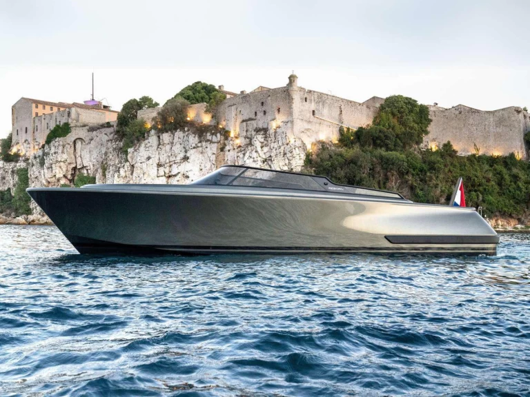 Yacht charter Cannes cheap Bowrider 38