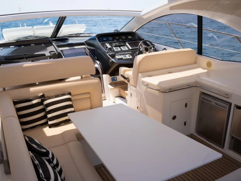 Motorboat rental in Golfe-Juan - Sunseeker Portofino 48