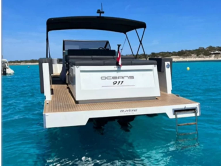 DE ANTONIO Yachts 33 in Ibiza Town on SamBoat