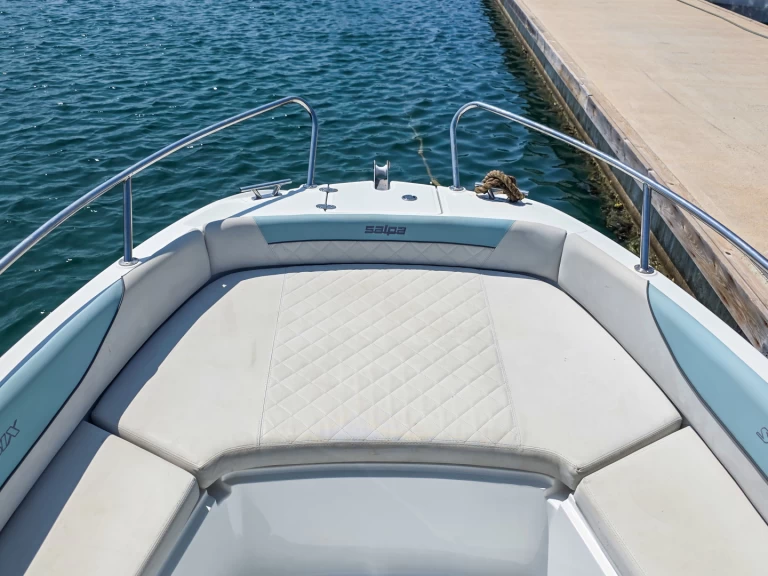 Motorboat for rent Pula at the best price
