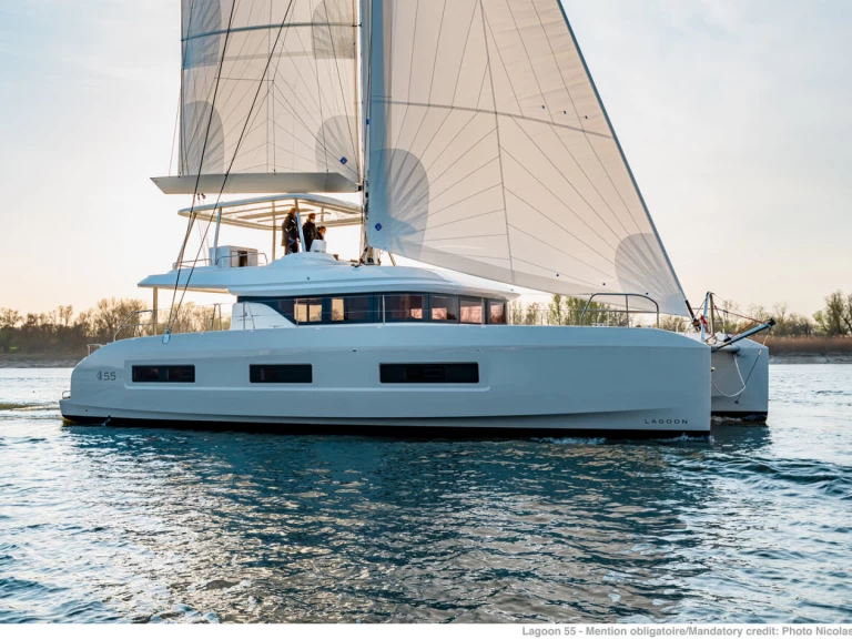 Yacht charter Parham Town cheap Lagoon 55 - 4 cab.