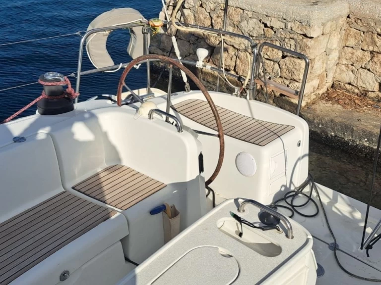 Bareboat Rental Sailboat Bénéteau with a boat licence
