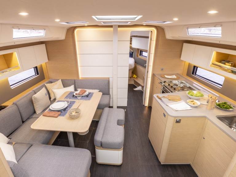 Rent a Dufour Dufour 41 Pálairos