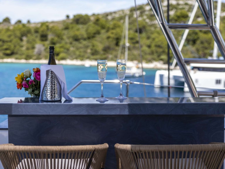 Yacht charter Dubrovnik cheap Sunreef 60 (23)