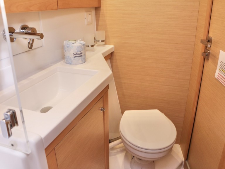 Yacht charter Parham Town cheap Lagoon 450