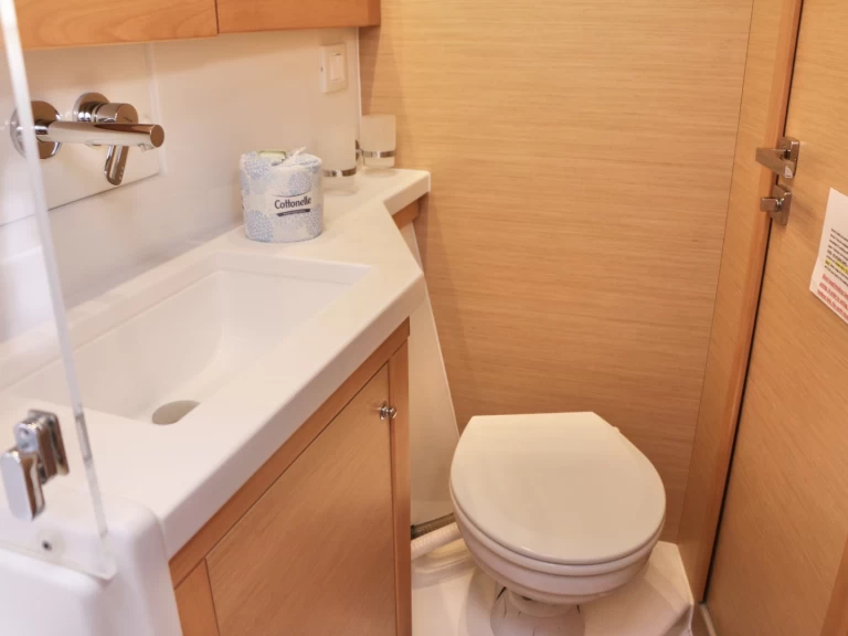 Yacht charter Parham Town cheap Lagoon 450