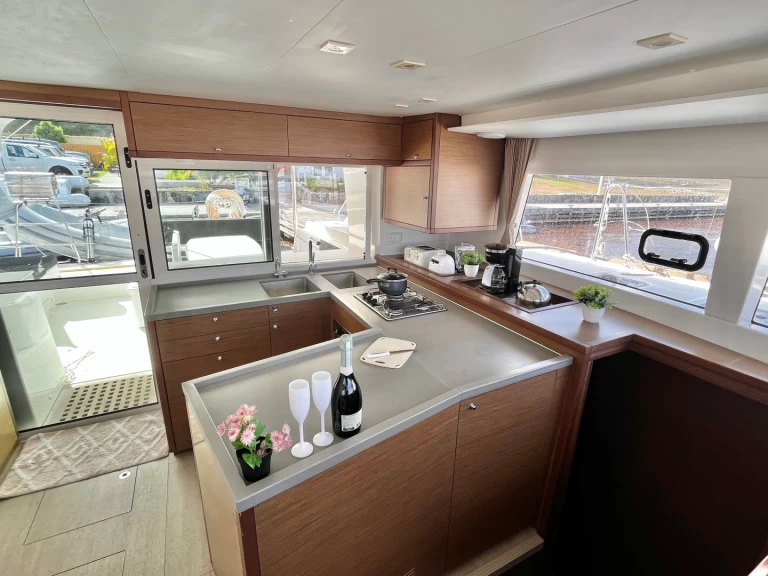 Lagoon Lagoon 450 in Parham Town on SamBoat