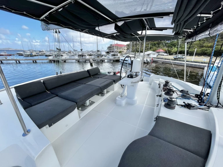 Boat rental Lagoon Lagoon 52 - 5 + 1 cab. in Parham Town on Samboat