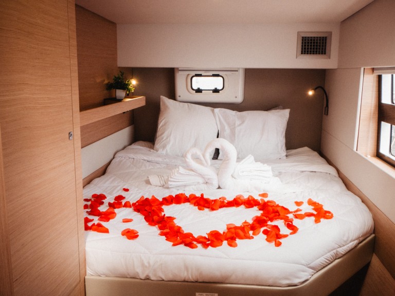 Yacht charter Parham Town cheap Nautitech 40 Open 