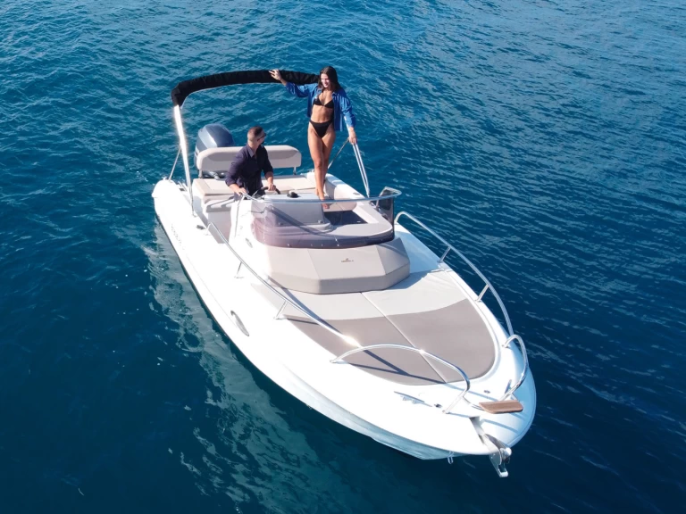 Motorboat for rent Pula at the best price