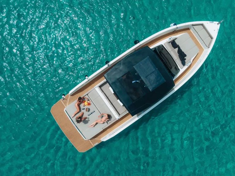 Boat rental De Antonio D42 in Cannes on Samboat
