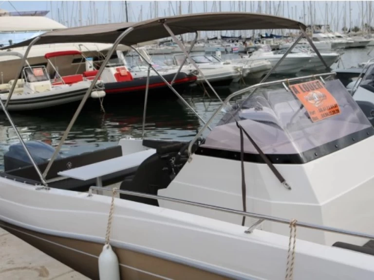 Motorboat for rent Hyères at the best price