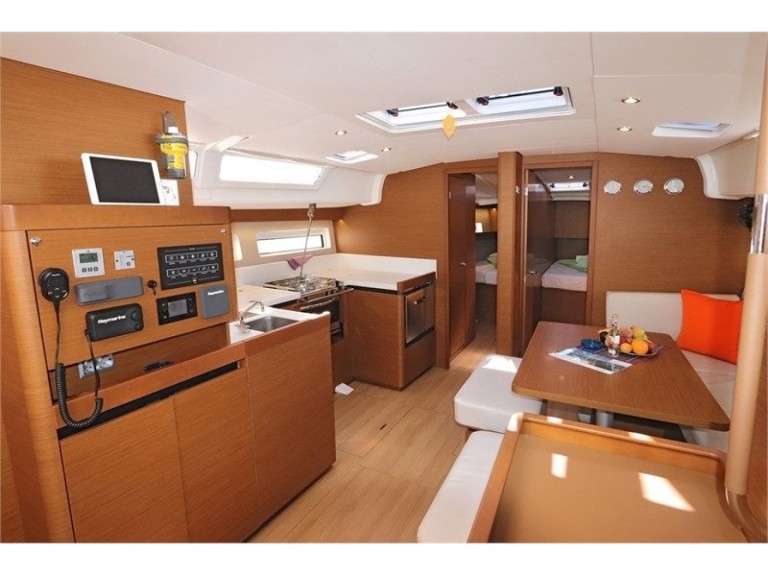 Jeanneau Sun Odyssey 490 charter bareboat or captained in  Alimos