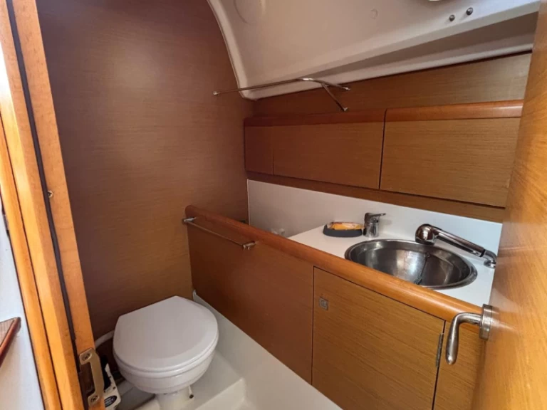 Sailboat for rent Gouvia at the best price