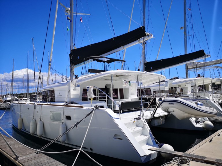 Catamaran rental with or without captain Lagoon Šibenik