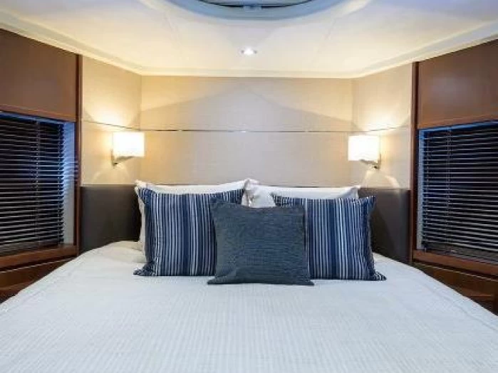Luxury Yacht rental in Juan-les-Pins - Princess Princess V62S