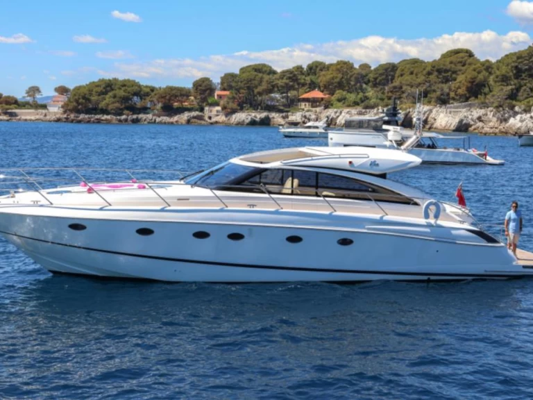 Bareboat Rental Luxury Yacht Princess with a boat licence