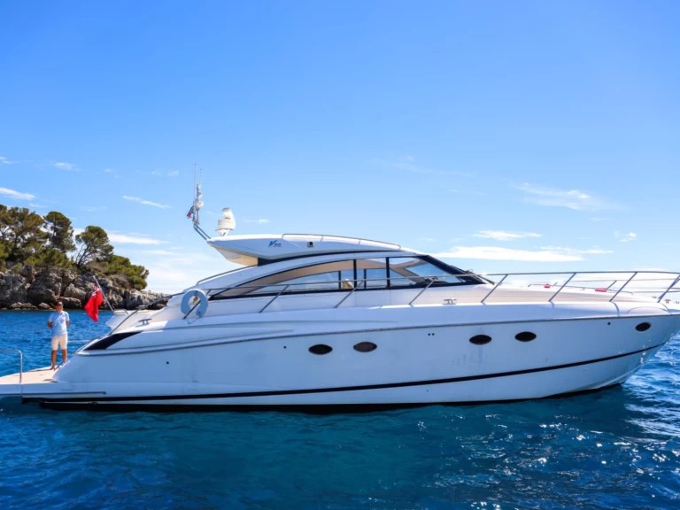 Luxury Yacht for rent Juan-les-Pins at the best price
