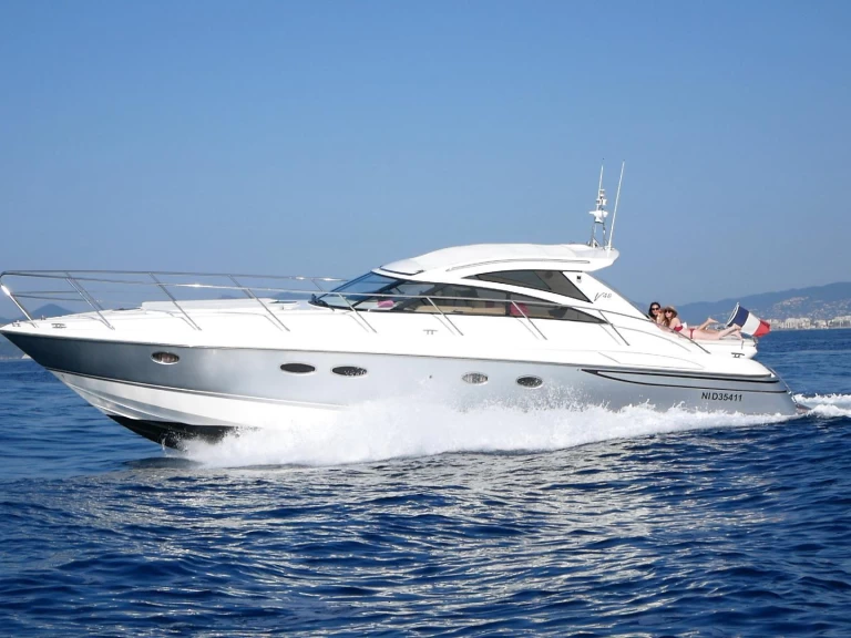 Yacht charter Juan-les-Pins cheap Princess V48S