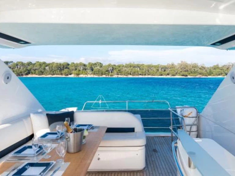 Rent a Princess Princess 64 Fly Beaulieu-sur-Mer