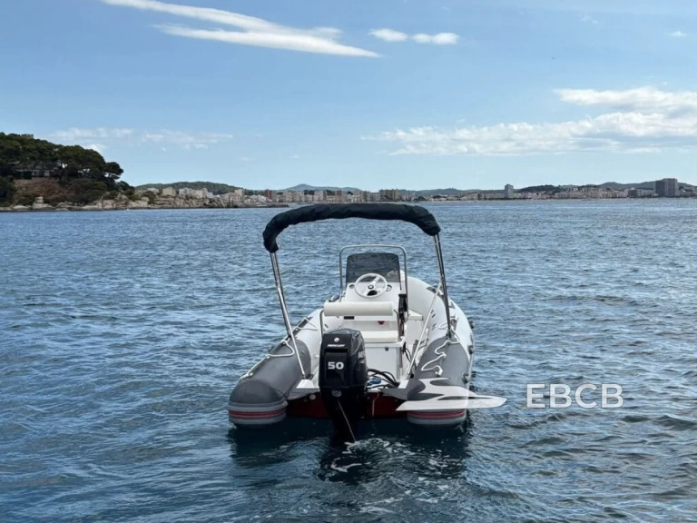 Yacht charter Palamós cheap 495