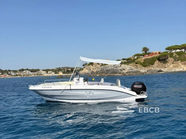 Marine MARINE 6.2 in Port de Palamós on SamBoat
