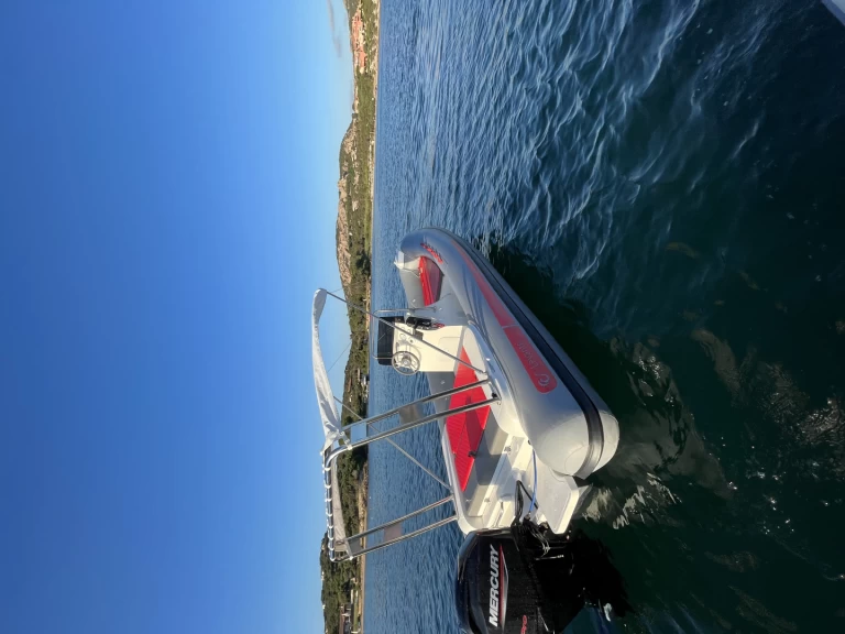 GTR MARE srl Levante ichnos in Port of Cannigione on SamBoat