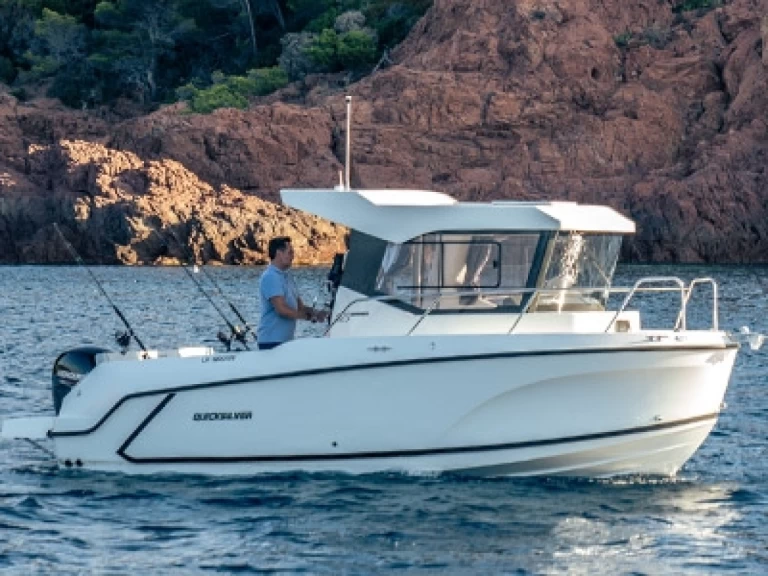 Boat rental Quicksilver 625 Pilothouse in Trébeurden on Samboat