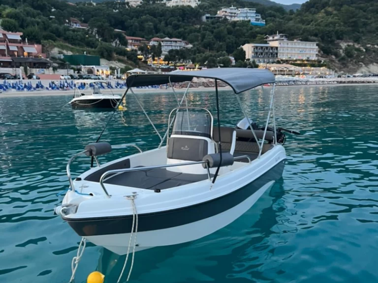 Rent a Karel 170 Parga