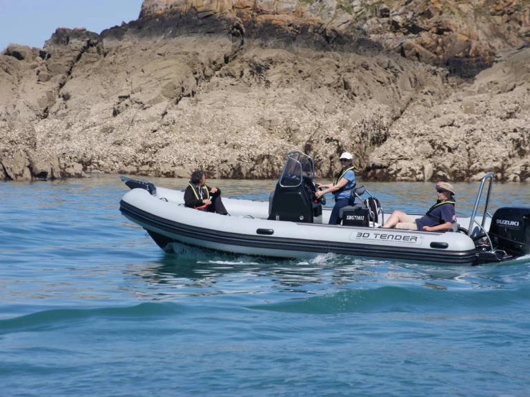 Rent a 3D Tender DREAM 6.55 Saint-Quay-Portrieux