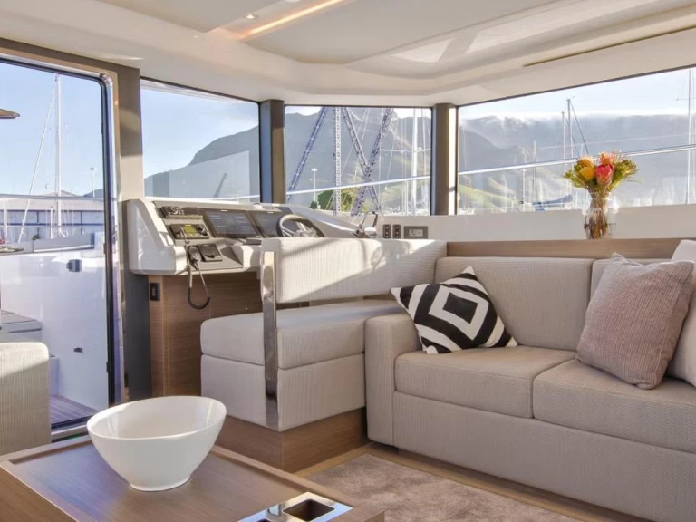 Boat rental Leopard 53 PC in Antibes on Samboat