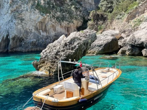Motorboat rental in Capri - Fratelli Aprea Sorrento 7,50 Semi Cabinato