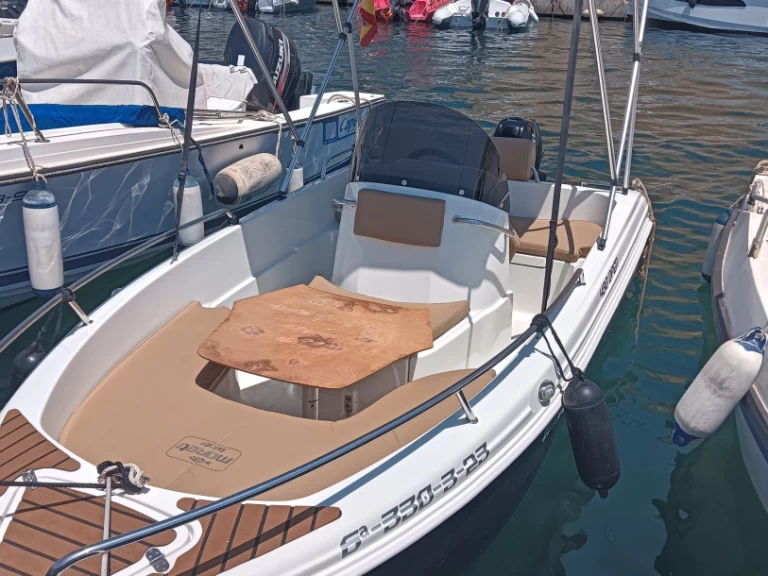 Motorboat rental with or without captain Mareti Altea