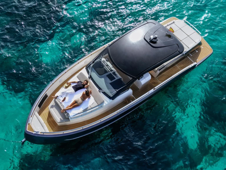 Yacht charter Ibiza Town cheap Nassima40