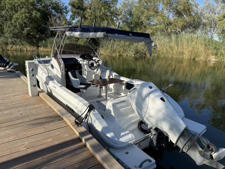 Rent a Ranieri EVO 22 Mandelieu-la-Napoule
