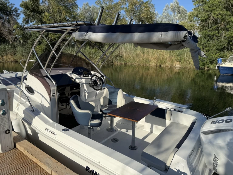 Yacht charter Mandelieu-la-Napoule cheap EVO 22