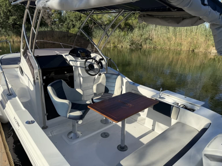 Motorboat rental in Mandelieu-la-Napoule - Ranieri EVO 22