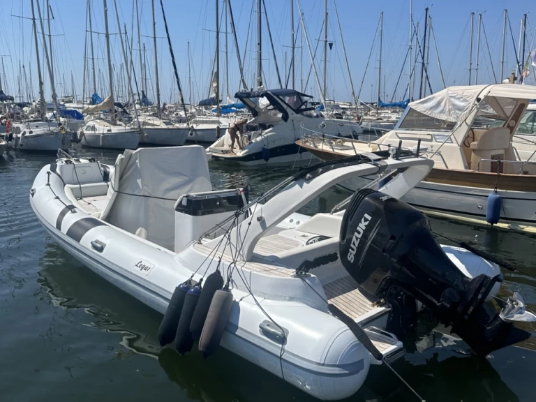 Boat rental Legar 800 in Viareggio on Samboat