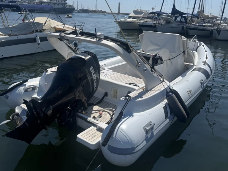 Rent a Legar 800 Viareggio