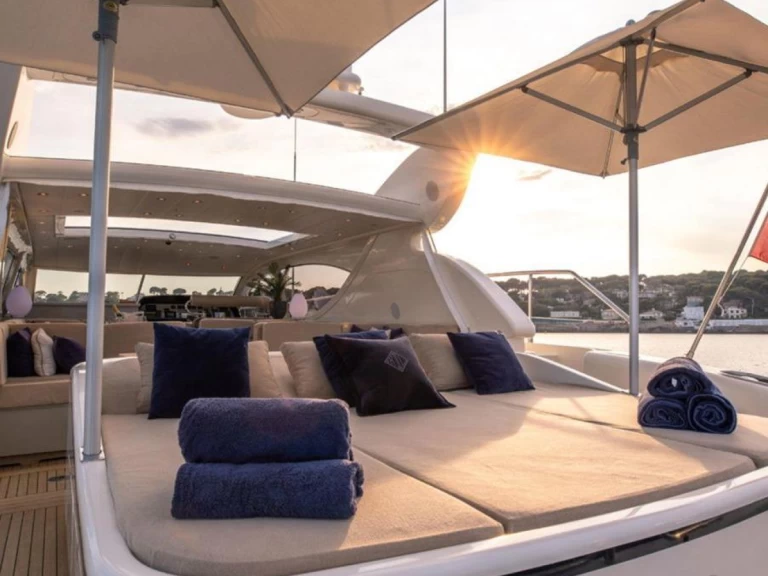 Luxury Yacht rental with or without captain Leopard Golfe-Juan