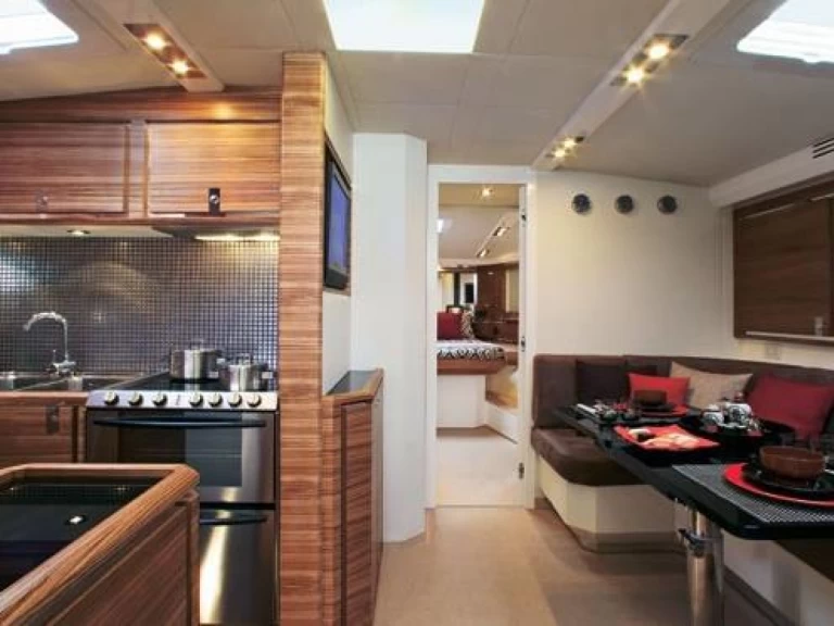 Luxury Yacht for rent Juan-les-Pins at the best price