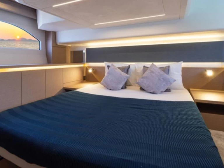 Itama 55 in Juan-les-Pins on SamBoat
