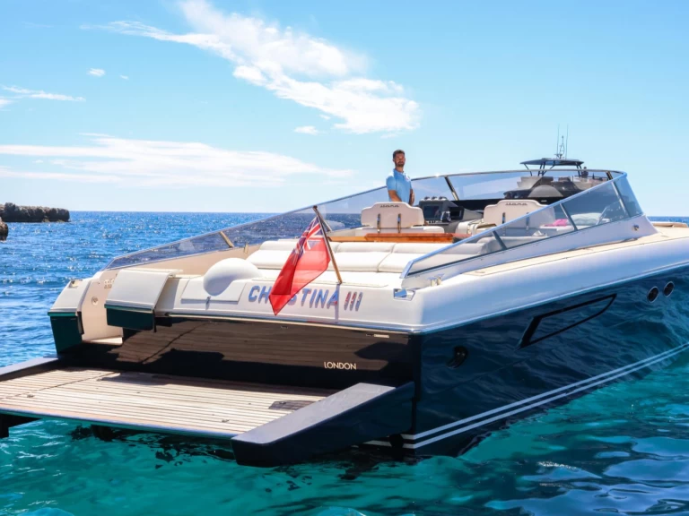 Luxury Yacht rental in Juan-les-Pins - Itama 55