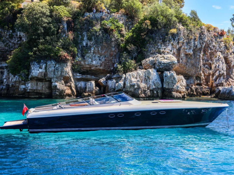Boat rental Itama 55 in Juan-les-Pins on Samboat